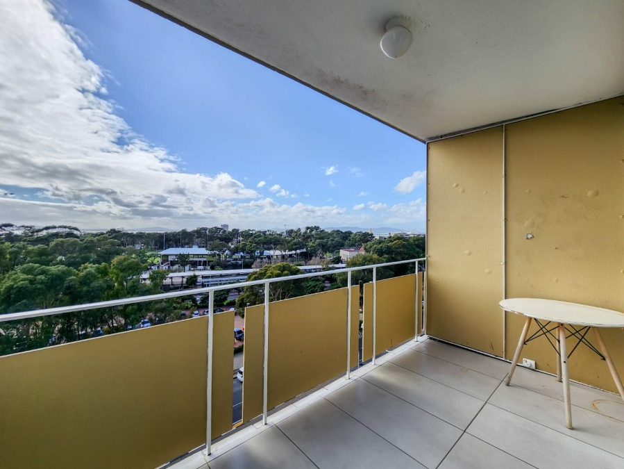 To Let 2 Bedroom Property for Rent in Green Point Western Cape